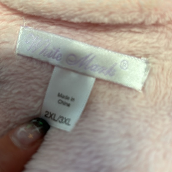 Soft Pink Robe - Picture 3 of 5